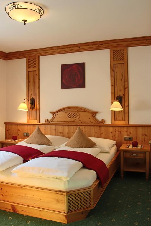 Ferienwohnung Schossleitner - Der Wohlfuehl-Ansitz Am Wolfgangsee Mit Weitblick Sankt Gilgen Ruang foto