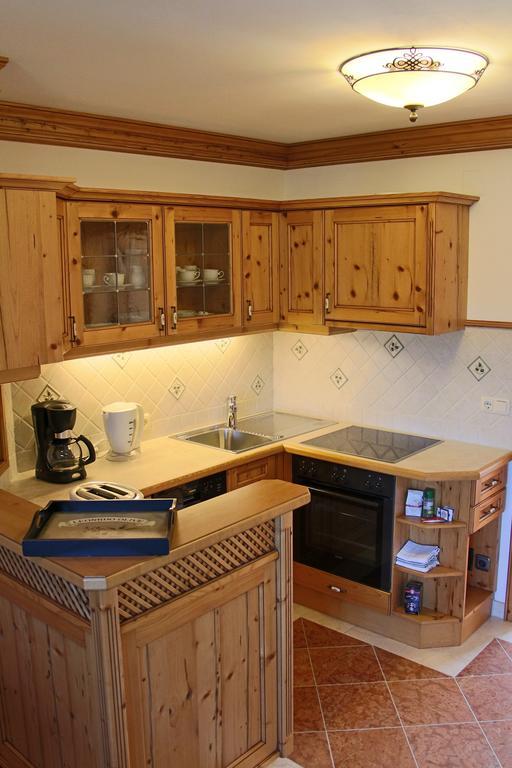 Ferienwohnung Schossleitner - Der Wohlfuehl-Ansitz Am Wolfgangsee Mit Weitblick Sankt Gilgen Ruang foto